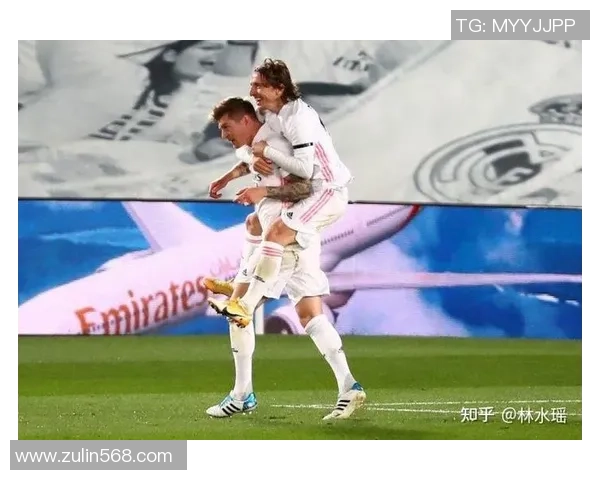 足球7号球星高清图片展示世界顶级球员风采与激情瞬间